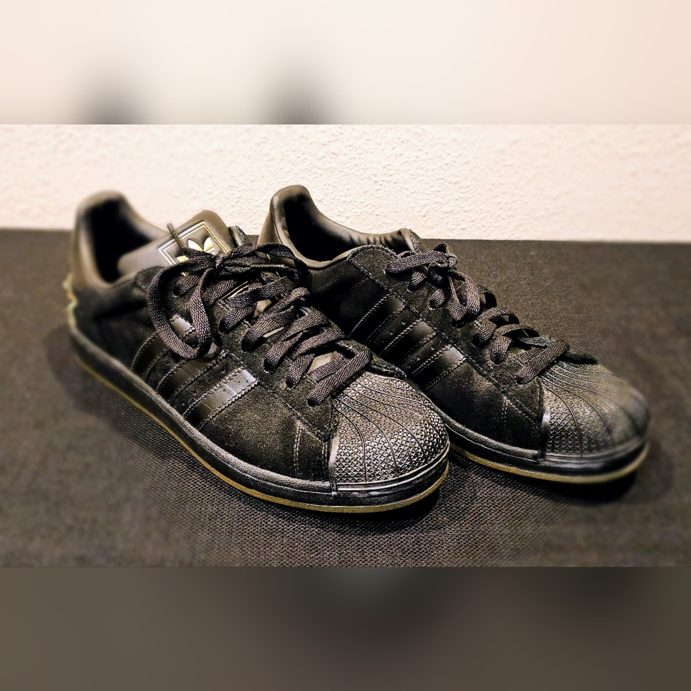 Adidas Original Superstar Men size 11 Sneakers Black/ Gold
